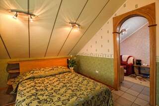 Гостиница Прибрежная Калуга Полулюкс с двумя кроватями-1